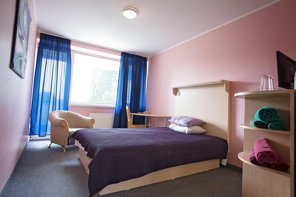 Varska Sanatorium Hotel Buitenkant foto
